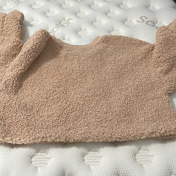 Wild Fable Semi crop Sherpa shaggy sweater size Large - Picture 6 of 7